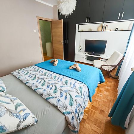 Apartman Julija Donji Milanovac Exterior foto