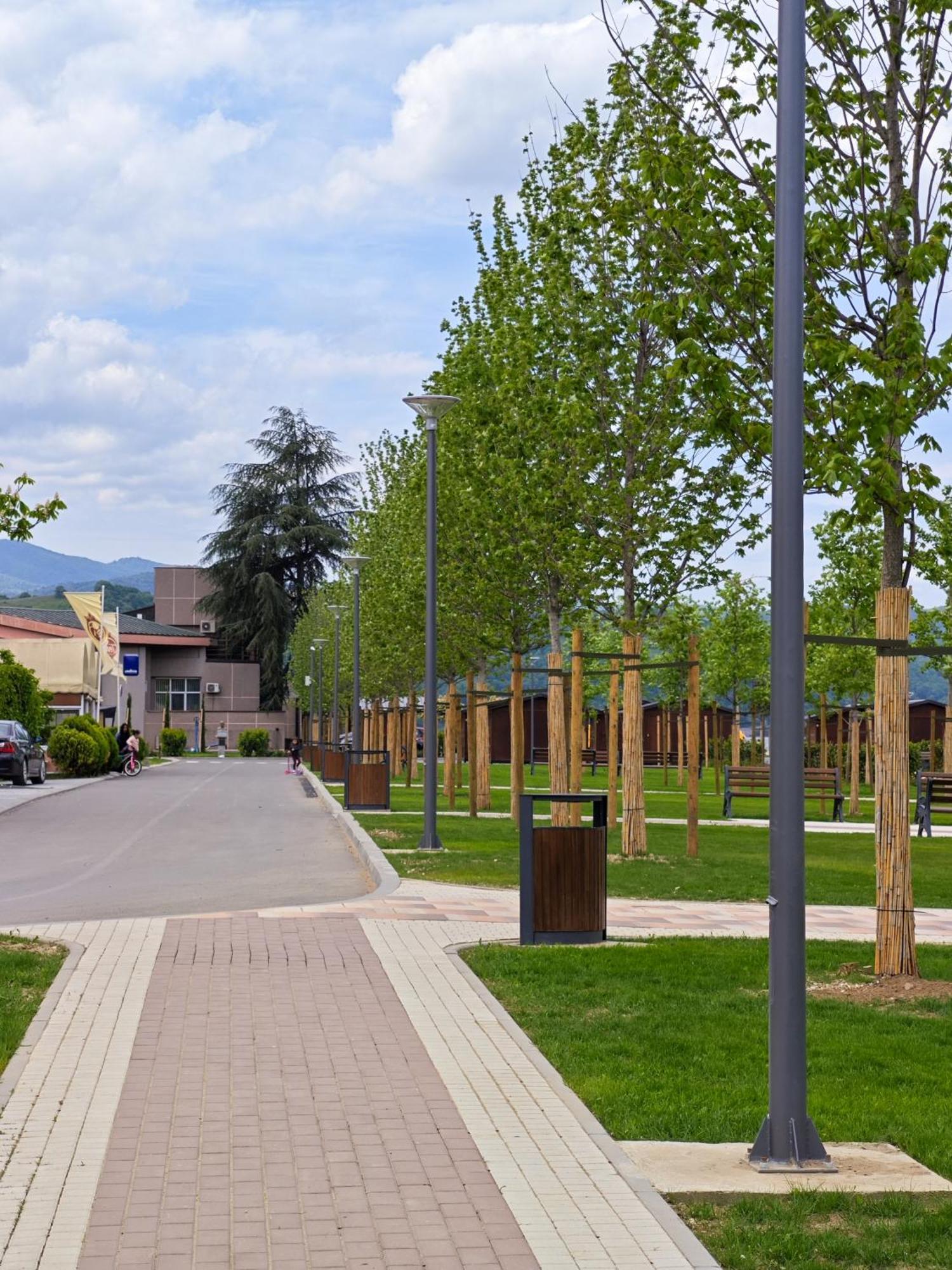 Apartman Julija Donji Milanovac Exterior foto